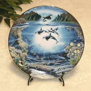 Decorative plate with stand